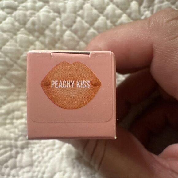 HUDA BEAUTY Lip Blush Cream Lip & Cheek Stain - 0.2oz Peach Kiss Discontinued - Picture 5 of 6